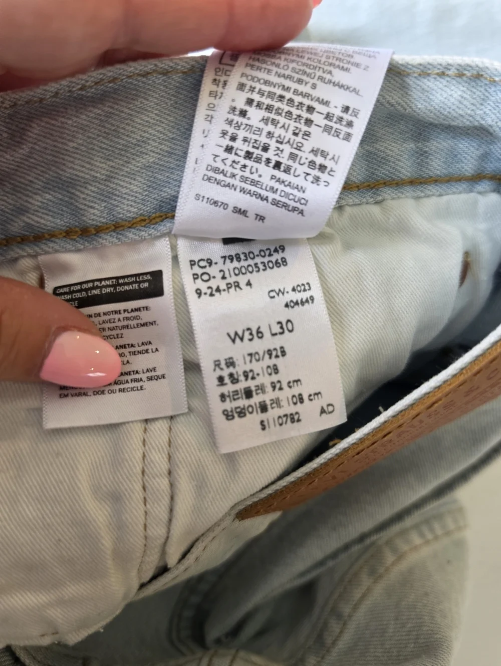 Levi Strauss 501 Men's Light Wash Jean Size 36x30.